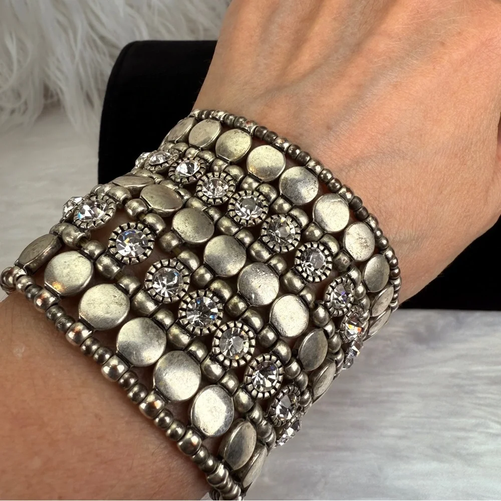 Vintage aged Silvertone crystal Beaded Stretch white band Bracelet